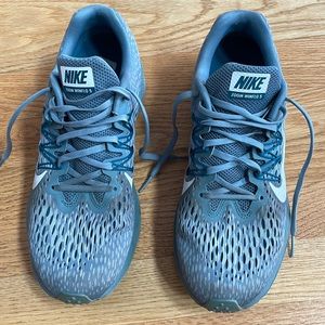 Nike Zoom Winflo 5 gray/green color